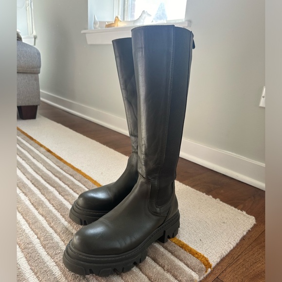 Dark Green Lug Sole Boots - Picture 5 of 5